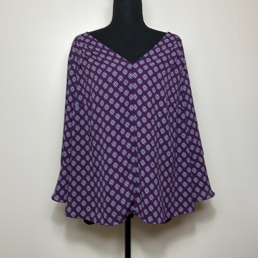 1X, 41 Hawthorn, V Neck, Tie Back, Lined, Bell Sleeved, Drapes Beautifully